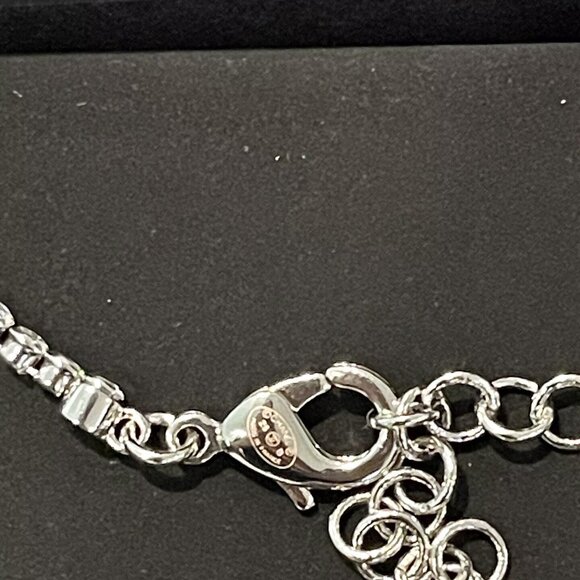 Chanel Butterfly Pearl Necklace - Picture 8 of 8